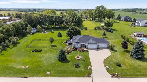 2736 N Birch Ave, Cumming, IA 50061