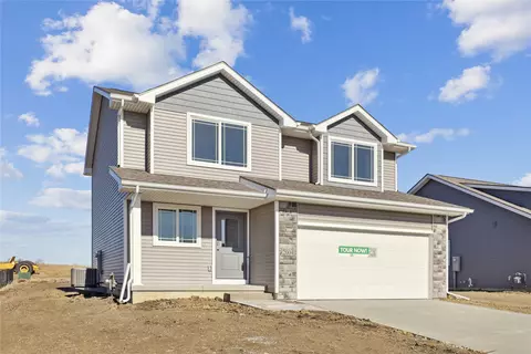 2004 White Oak Ln, Granger, IA 50109