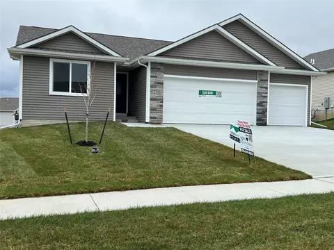 2702 22nd St SW, Altoona, IA 50009