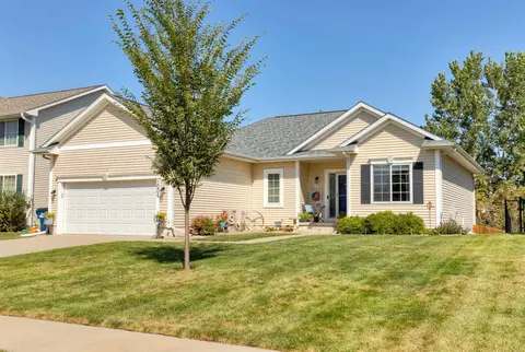 1004 NE 41st St, Ankeny, IA 50021