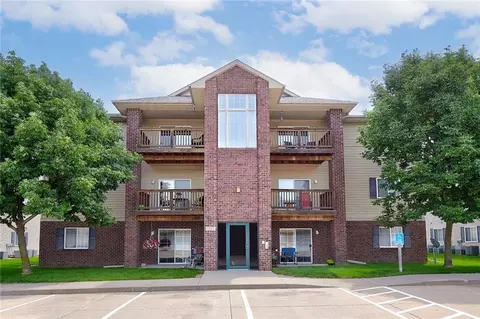 1355 SE 6th St #101, Grimes, IA 50111