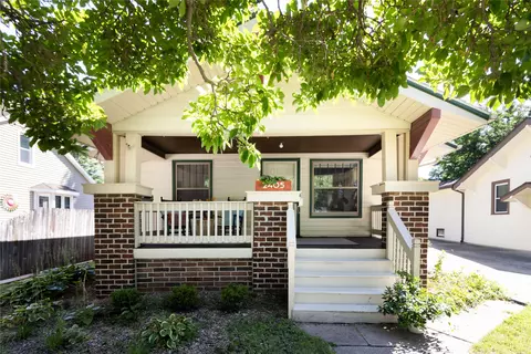 2405 46th St, Des Moines, IA 50310