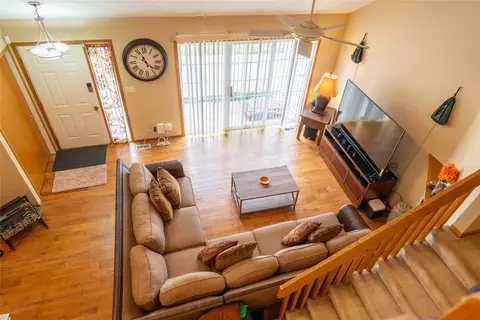 407 SE Woodbine Dr, Grimes, IA 50111