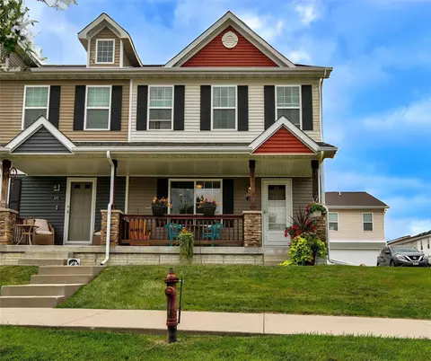 9035 Coneflower Dr #111, West Des Moines, IA 50266