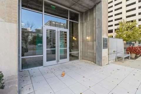 112 11th St #104, Des Moines, IA 50309