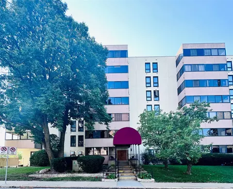 3100 Grand Ave #1F, Des Moines, IA 50312