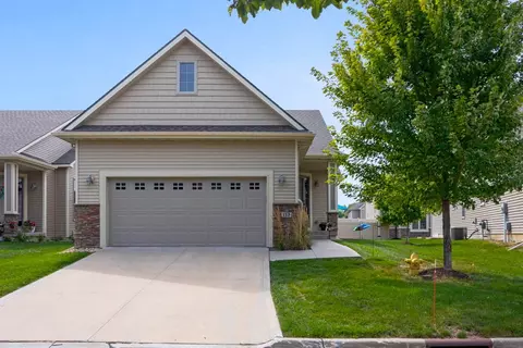 645 65th Pl #113, West Des Moines, IA 50266