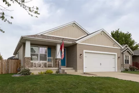 904 34th St SW, Bondurant, IA 50035