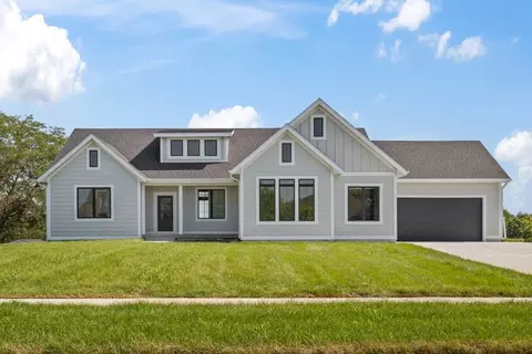 1208 S R St, Indianola, IA 50125