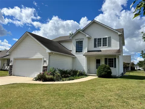 6232 NW 48th St, Johnston, IA 50131