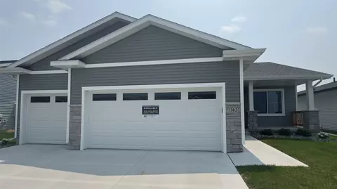 1162 NW Petersen Dr, Waukee, IA 50263