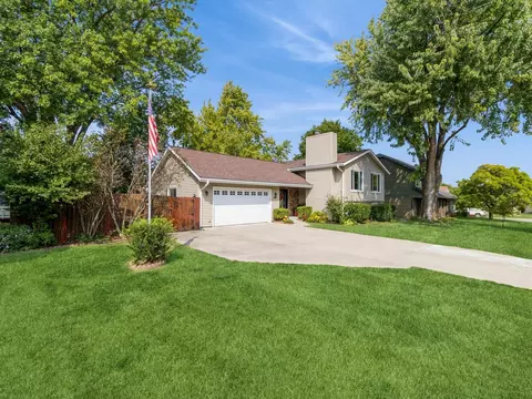 3211 Eisenhower Ave, Ames, IA 50010
