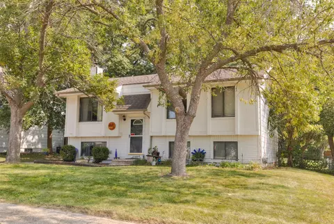 3611 E 42nd Ct, Des Moines, IA 50317