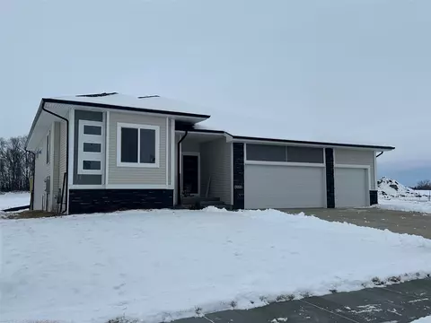 4533 Cartier Ave, Ames, IA 50014