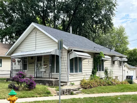 2477 SW 7th St, Des Moines, IA 50315