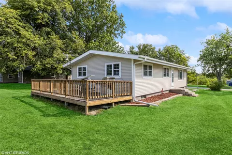210 S West Ave, Lacona, IA 50139