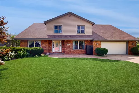 3000 Orchard Dr, West Des Moines, IA 50266