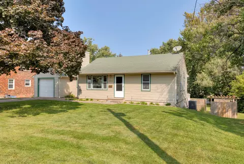 2013 Payton Ave, Des Moines, IA 50315