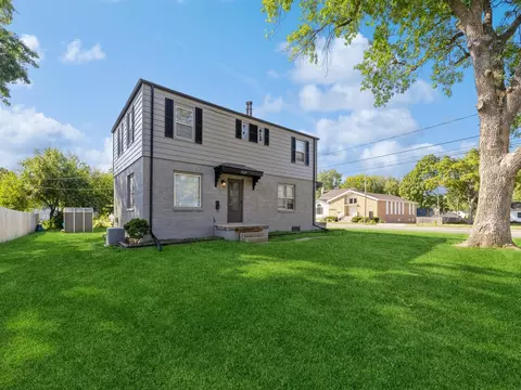 5200 Hickman Rd, Des Moines, IA 50310