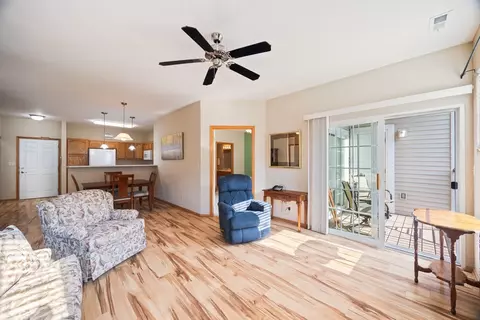 1333 SE University Ave #205, Waukee, IA 50263