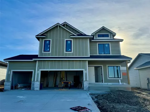 4645 177th St, Urbandale, IA 50323