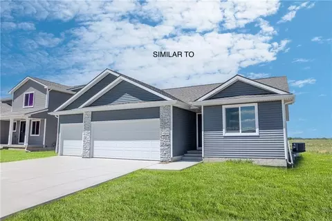 324 S Valley View Dr, Norwalk, IA 50211