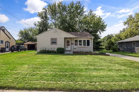 2725 Thompson Ave, Des Moines, IA 50317