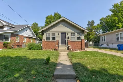 2622 Des Moines St, Des Moines, IA 50317