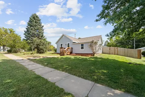 219 N Sherman St, Stuart, IA 50250