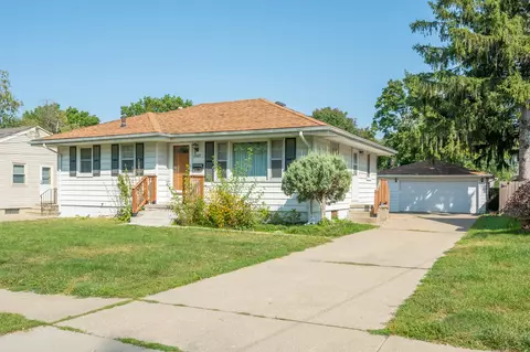7029 Prairie Ave, Urbandale, IA 50322