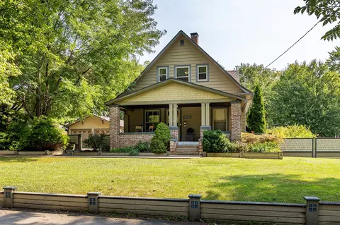 1321 41st St, Des Moines, IA 50311