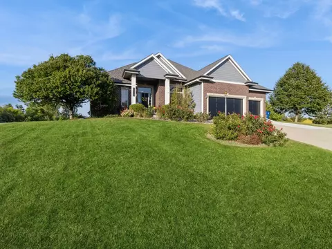 8090 NE 30th Pl, Altoona, IA 50009