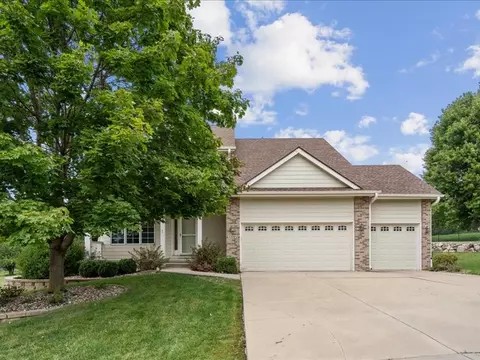 1601 S 50th Pl, West Des Moines, IA 50265