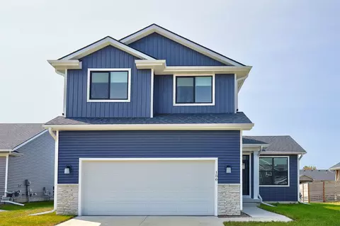 156 SE Dorr Dr, Pleasant Hill, IA 50327