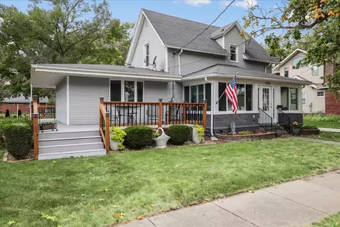431 N 9th St, Adel, IA 50003