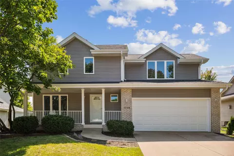 4758 Hawthorne Dr, West Des Moines, IA 50265