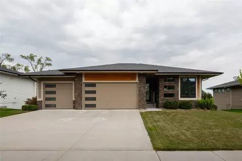 209 NE 14th Ct, Grimes, IA 50111