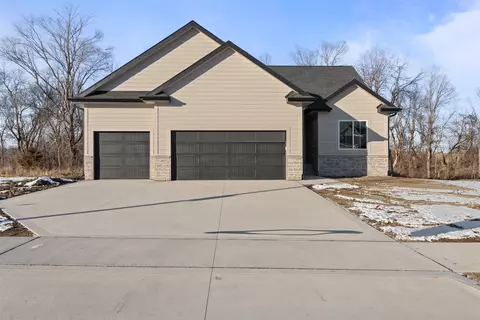 1103 2nd St NE, Altoona, IA 50009