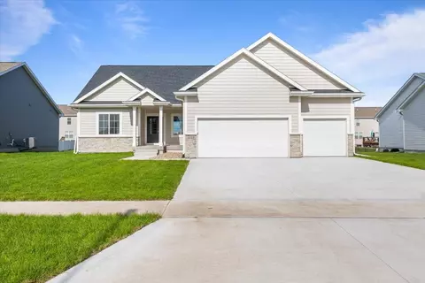 3223 NW 27th Cir, Ankeny, IA 50023