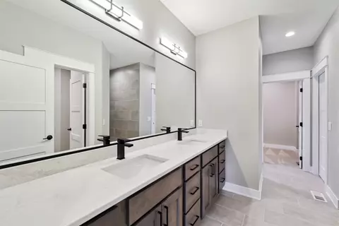 Bath - 831 Richland Ct, Van Meter, IA 50261 photo 1 of 5