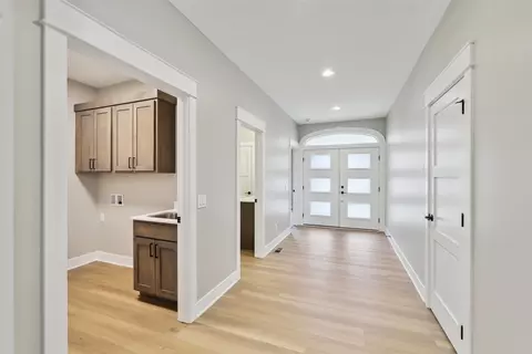 Entry Way - 831 Richland Ct, Van Meter, IA 50261 photo 2 of 3