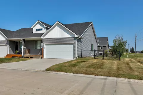 101 NW 22nd Ct, Grimes, IA 50111
