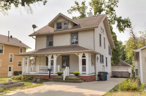 3412 Iola Ave, Des Moines, IA 50312