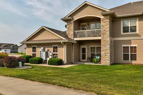 2403 NE Oak Dr #3, Ankeny, IA 50021