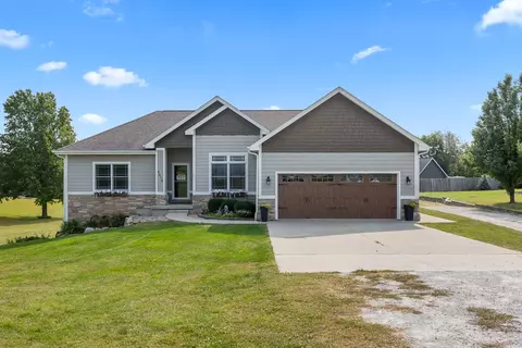 4615 SE Powers Dr, Runnells, IA 50237