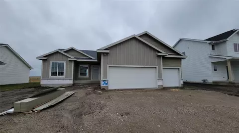 312 11th St NW, Bondurant, IA 50035