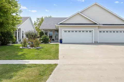 230 NE Sunrise Dr, Waukee, IA 50263
