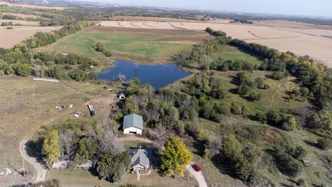 15617 Bear Creek Rd, Earlham, IA 50072