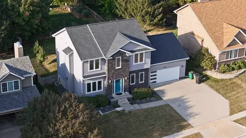 6531 Bradford Dr, West Des Moines, IA 50266