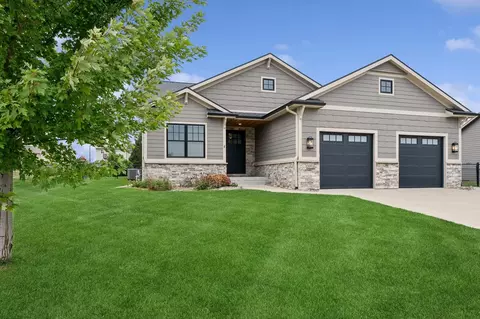 1304 25th Ave SW, Altoona, IA 50009